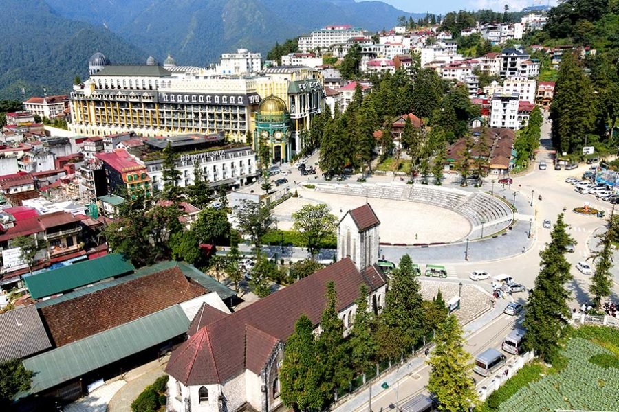 central-of-Sapa-town-asiapacifictravel-(2)