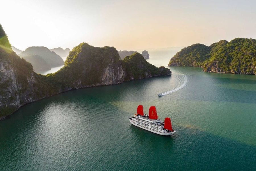 syrena-cruise-halong-bay-1